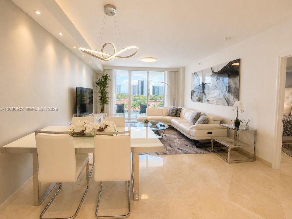 В аренду: $5,500 (2 спален, 2 ванн, 1384 Квадратных фут)