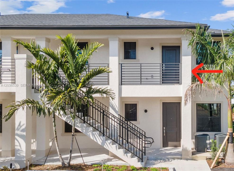 For Rent: $2,400 (2 beds, 2 baths, 1100 Square Feet)