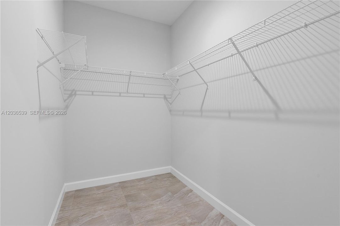 For Rent: $2,400 (2 beds, 2 baths, 1100 Square Feet)