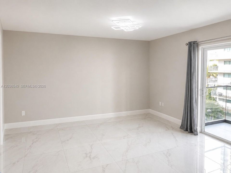 В аренду: $4,000 (2 спален, 2 ванн, 994 Квадратных фут)