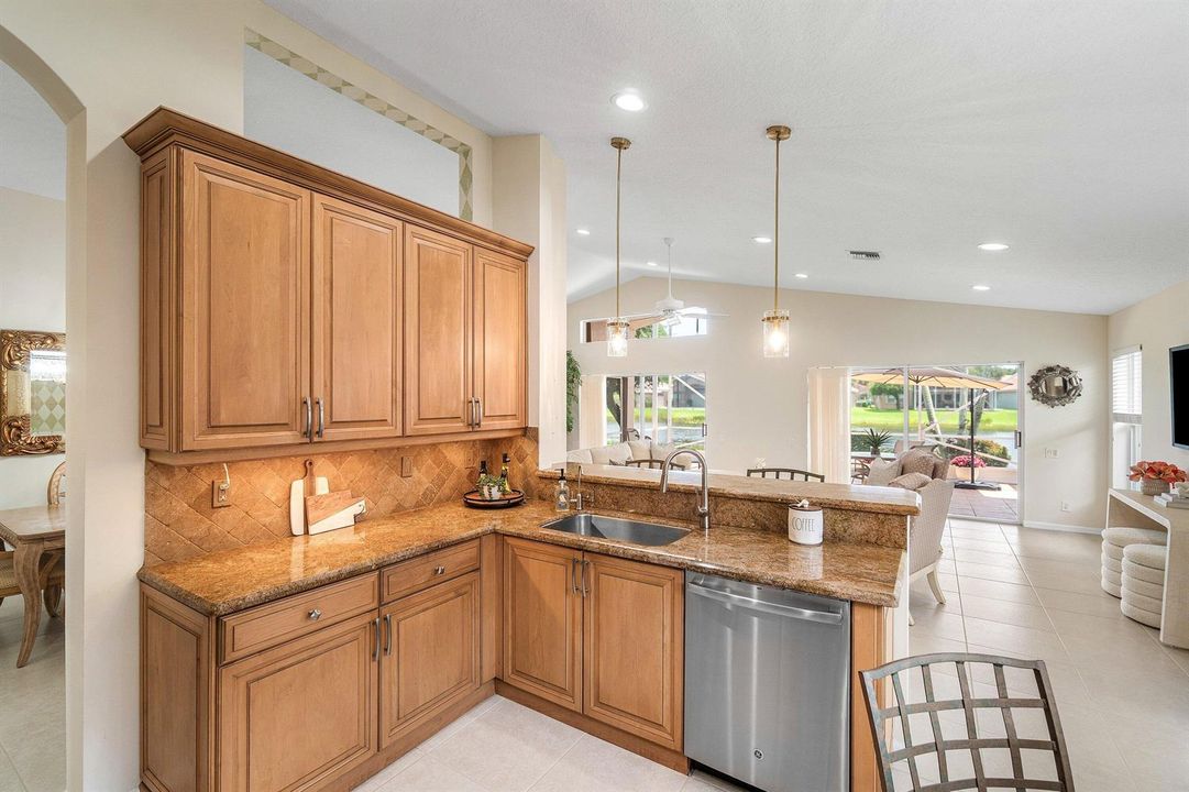 022-6600SherbrookDrive-BoyntonBeach-FL-3