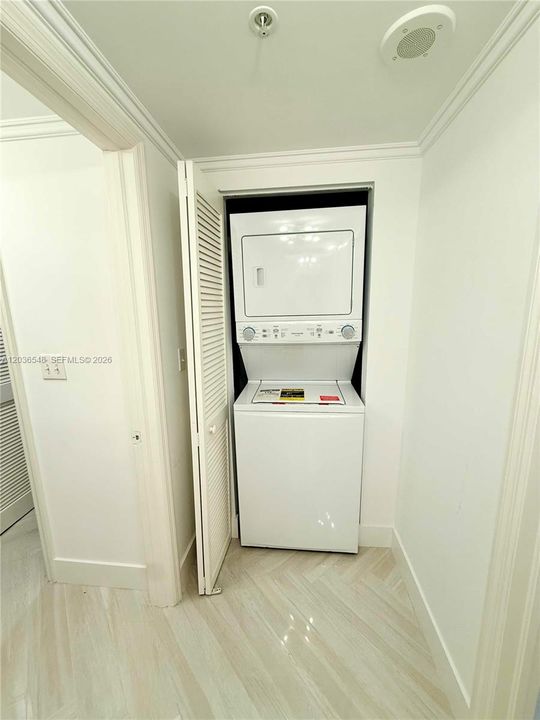 For Rent: $3,600 (1 beds, 1 baths, 610 Square Feet)