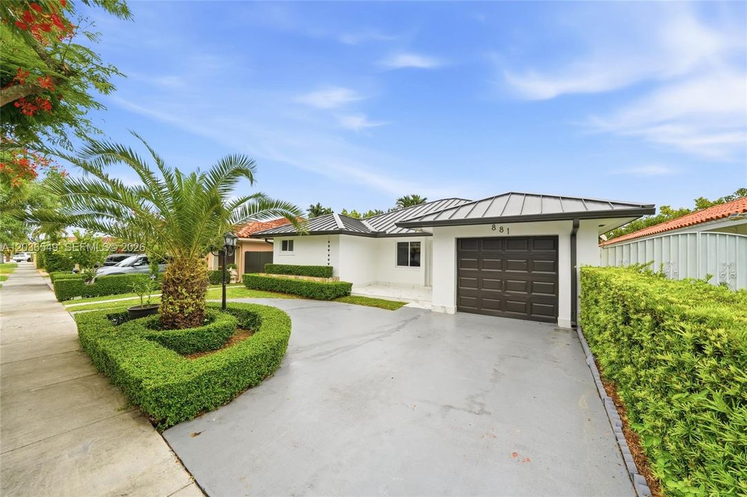 For Rent: $4,600 (4 beds, 2 baths, 1930 Square Feet)