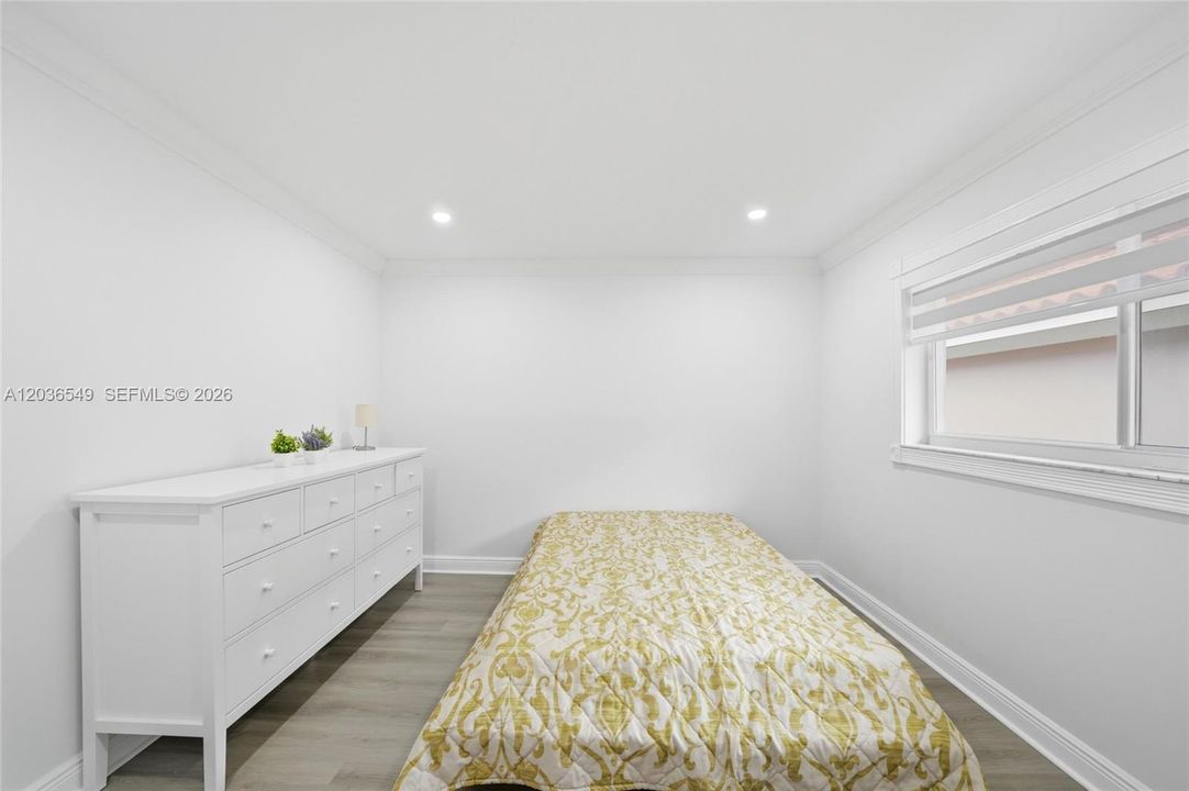 For Rent: $4,600 (4 beds, 2 baths, 1930 Square Feet)