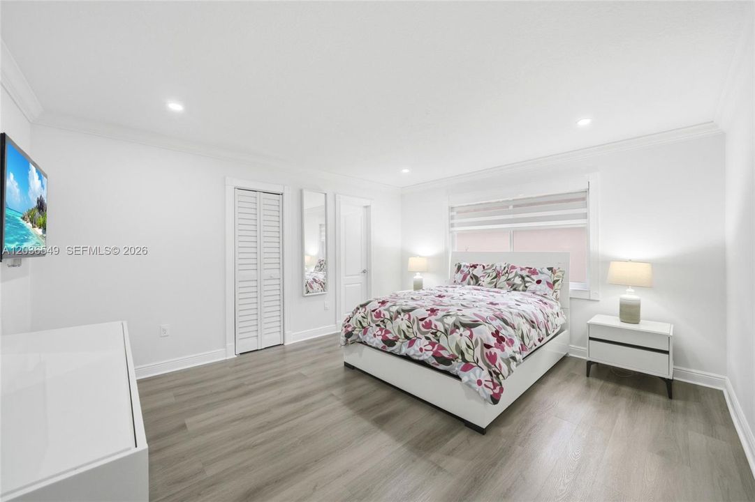 For Rent: $4,600 (4 beds, 2 baths, 1930 Square Feet)