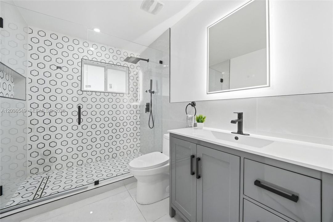For Rent: $4,600 (4 beds, 2 baths, 1930 Square Feet)