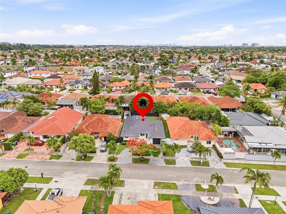 For Rent: $4,600 (4 beds, 2 baths, 1930 Square Feet)