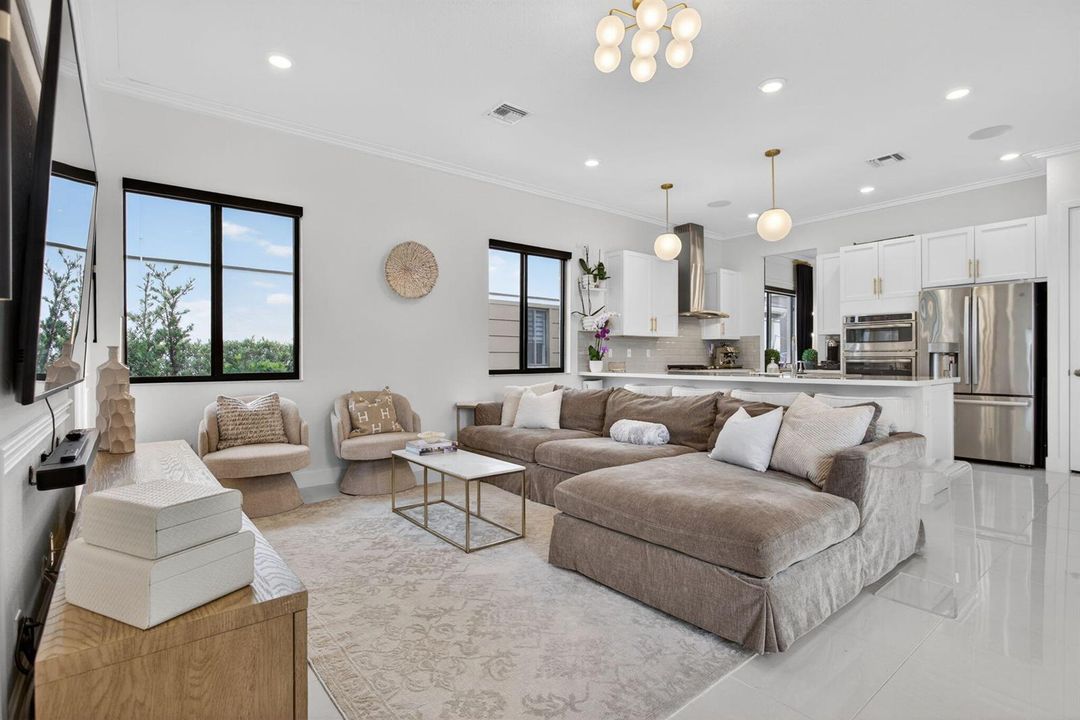 22-web-or-mls-10800-1559