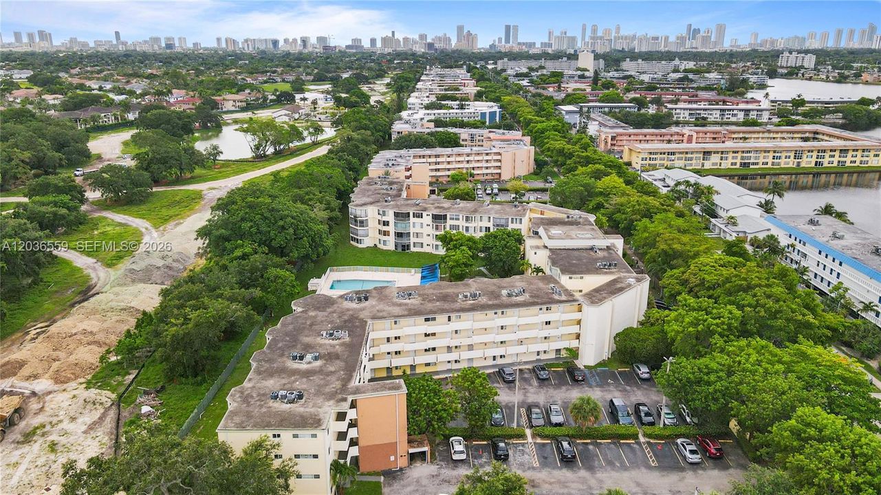 На продажу: $189,000 (2 спален, 2 ванн, 1156 Квадратных фут)