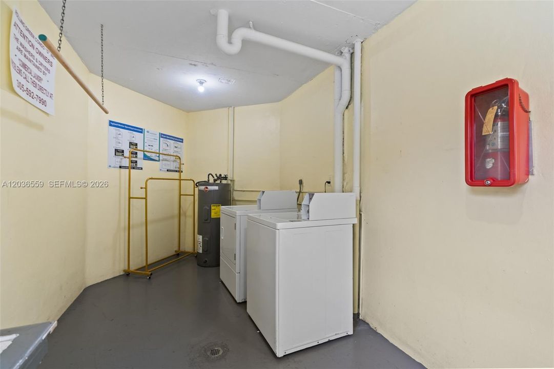 На продажу: $189,000 (2 спален, 2 ванн, 1156 Квадратных фут)