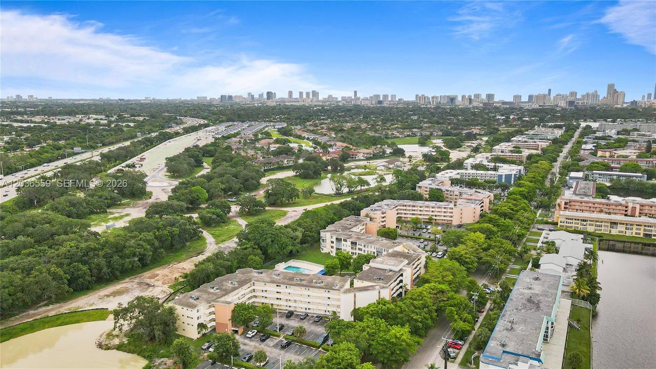 На продажу: $189,000 (2 спален, 2 ванн, 1156 Квадратных фут)