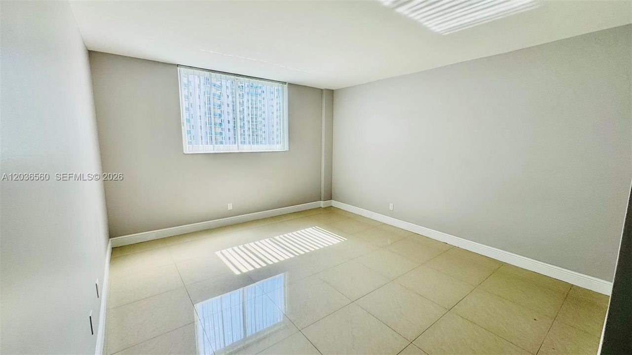 En Renta: $2,450 (1 camas, 1 baños, 1000 Pies cuadrados)
