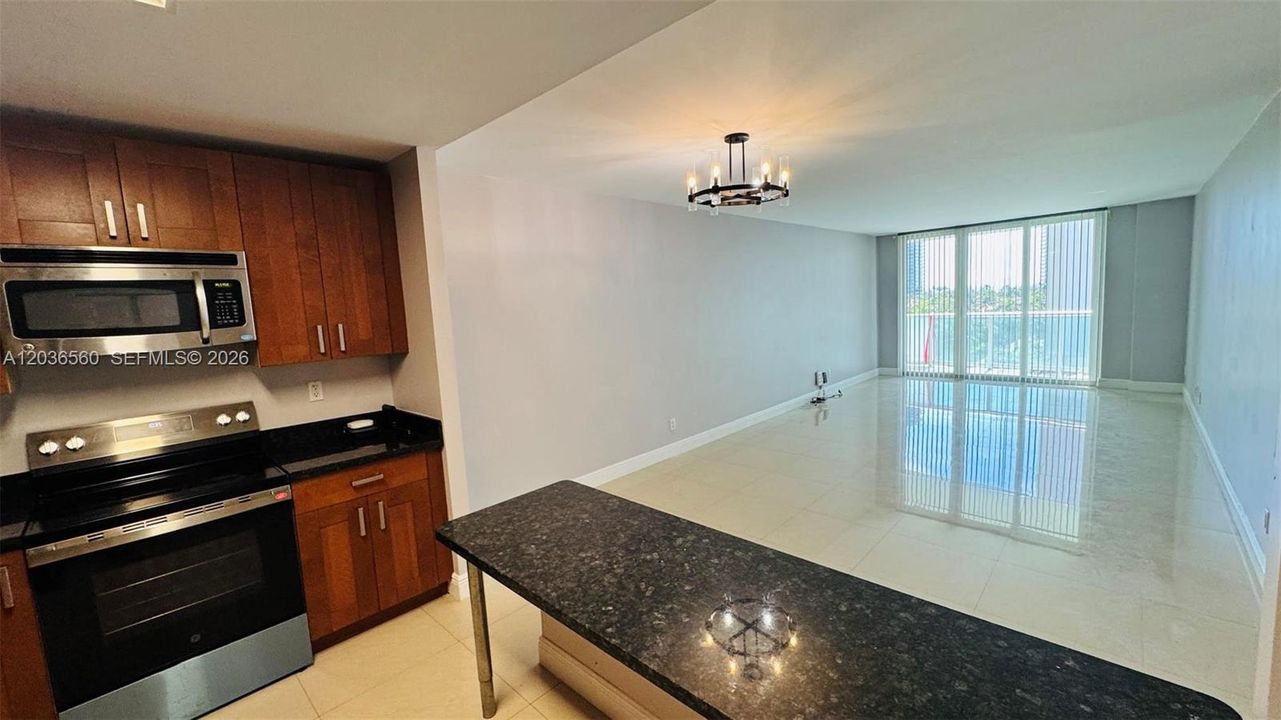 En Renta: $2,450 (1 camas, 1 baños, 1000 Pies cuadrados)