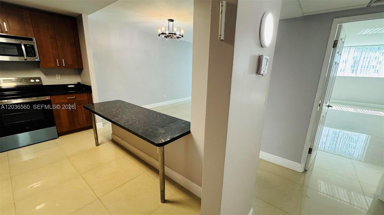En Renta: $2,450 (1 camas, 1 baños, 1000 Pies cuadrados)