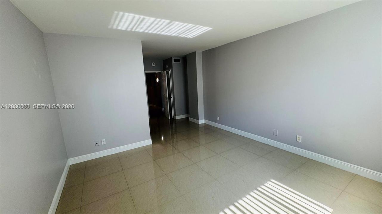 En Renta: $2,450 (1 camas, 1 baños, 1000 Pies cuadrados)