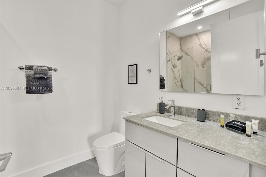 For Rent: $5,100 (3 beds, 3 baths, 1707 Square Feet)