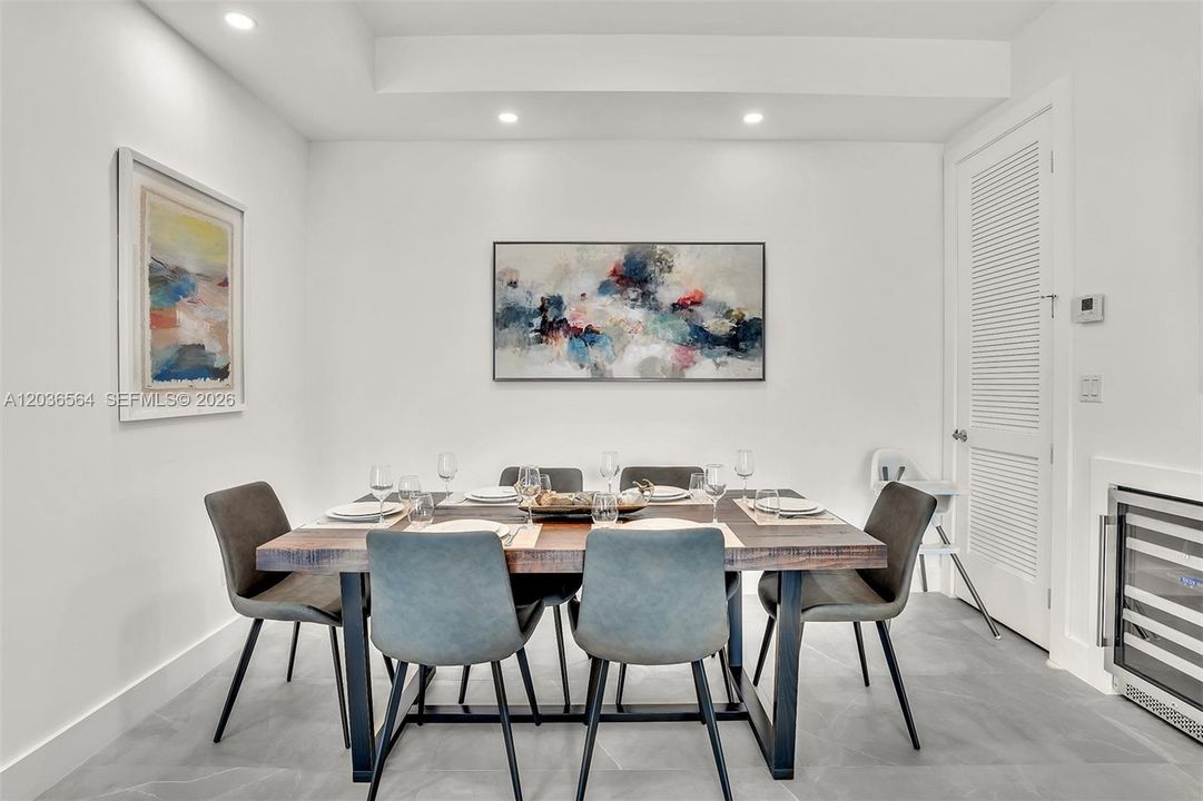 For Rent: $5,100 (3 beds, 3 baths, 1707 Square Feet)
