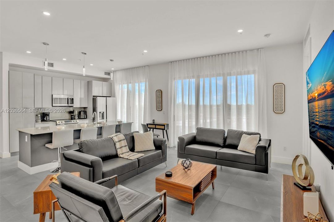 For Rent: $5,100 (3 beds, 3 baths, 1707 Square Feet)