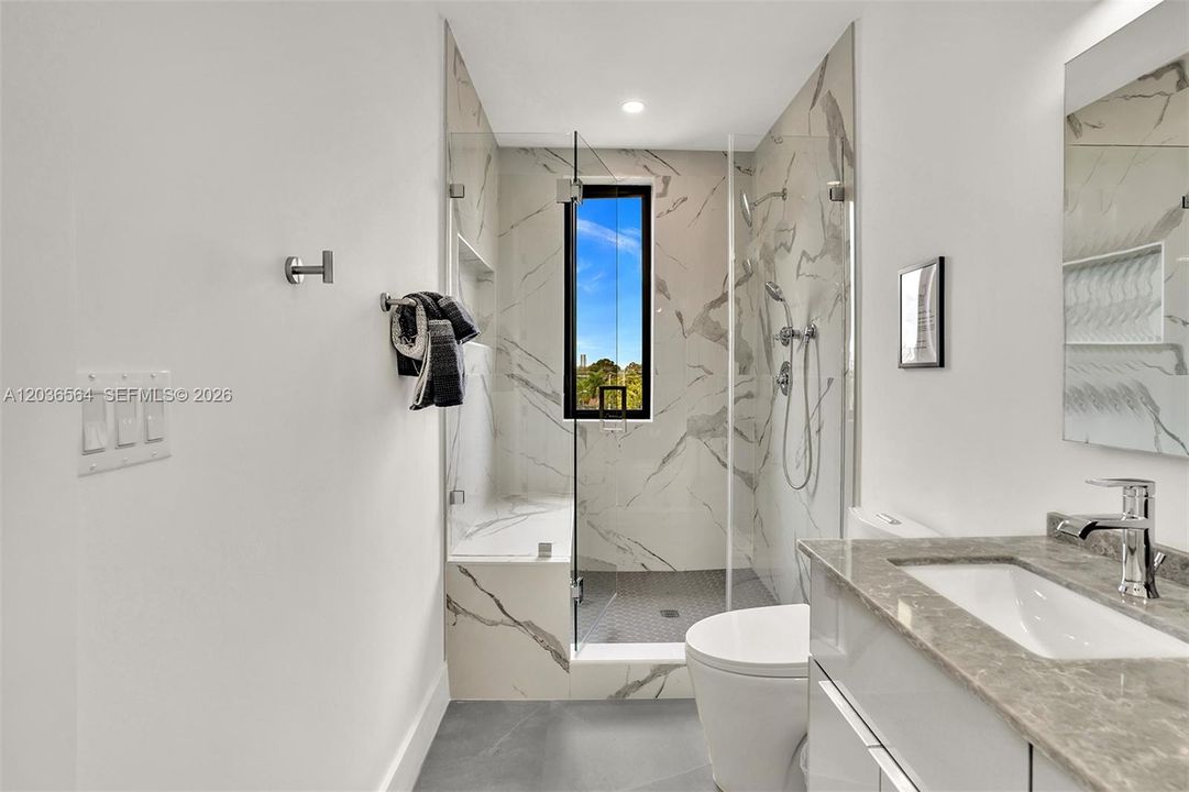 For Rent: $5,100 (3 beds, 3 baths, 1707 Square Feet)