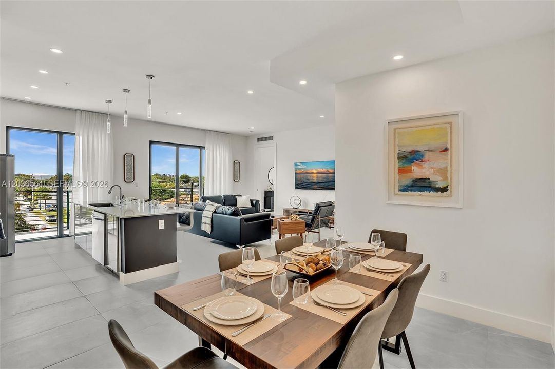 For Rent: $5,100 (3 beds, 3 baths, 1707 Square Feet)