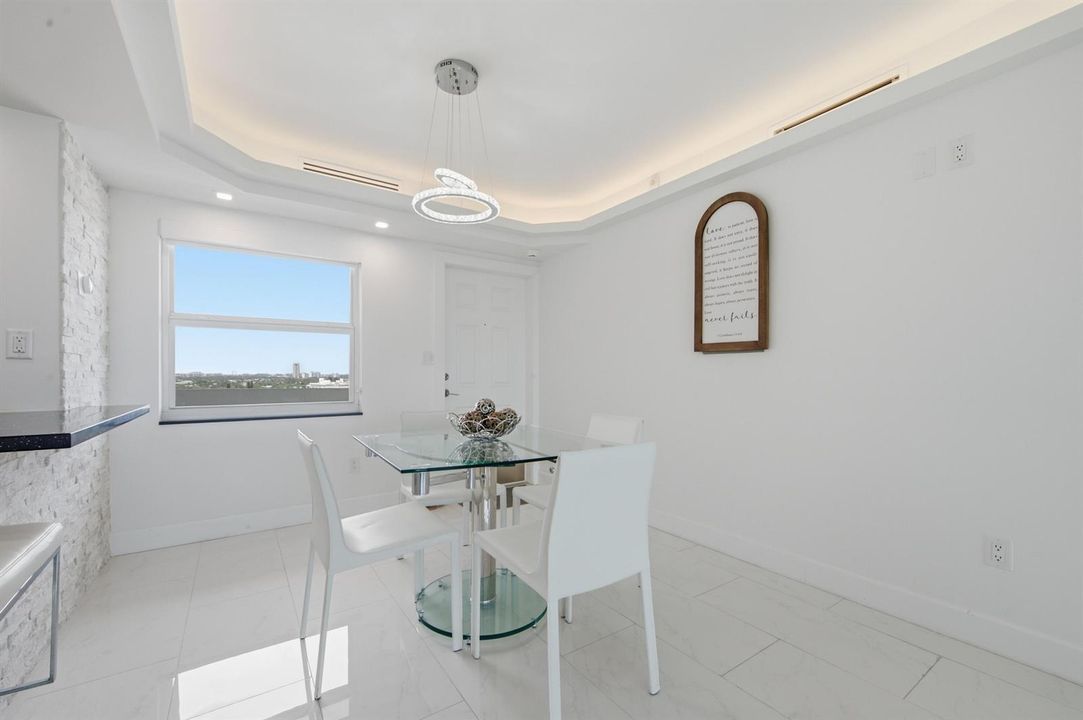 Tiara East 1422 dining room 2