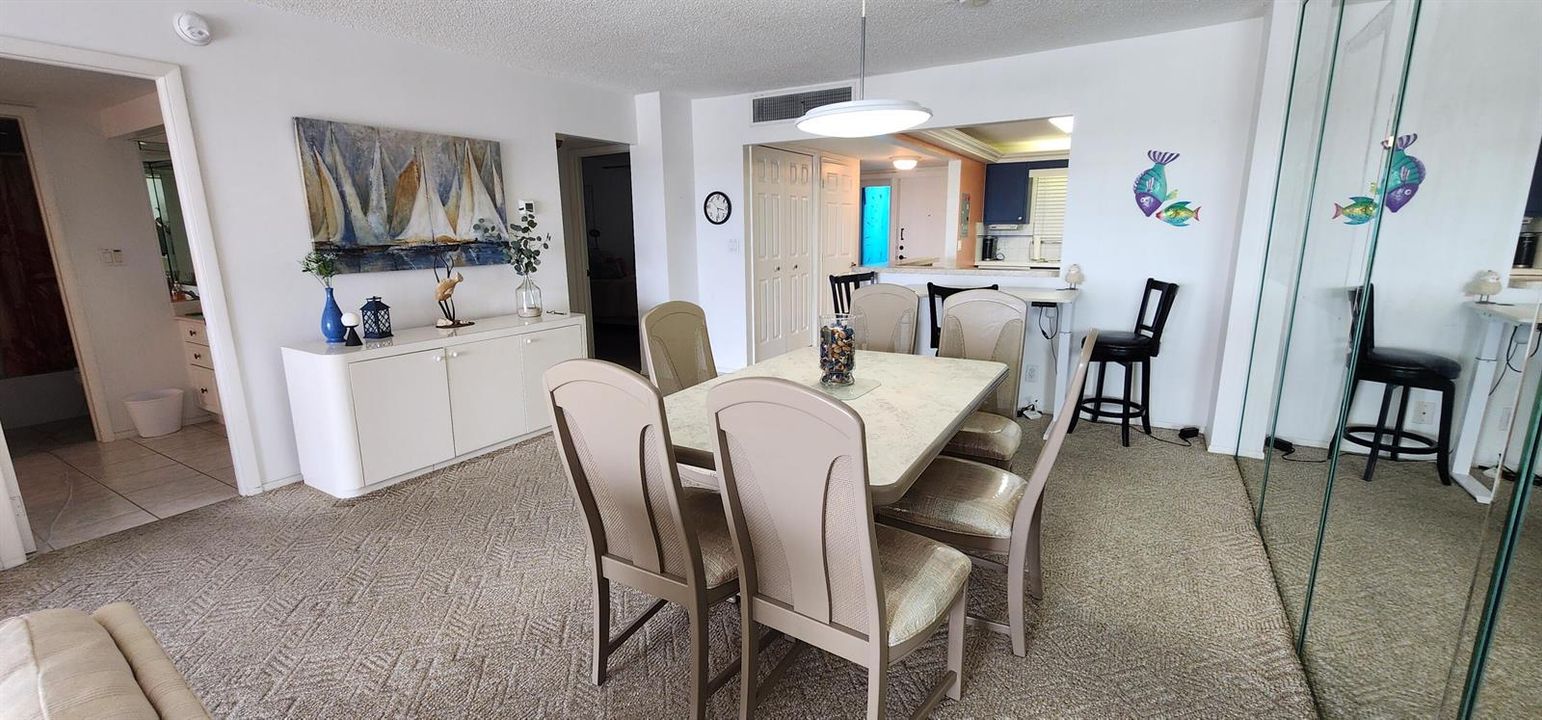 DINNING ROOM