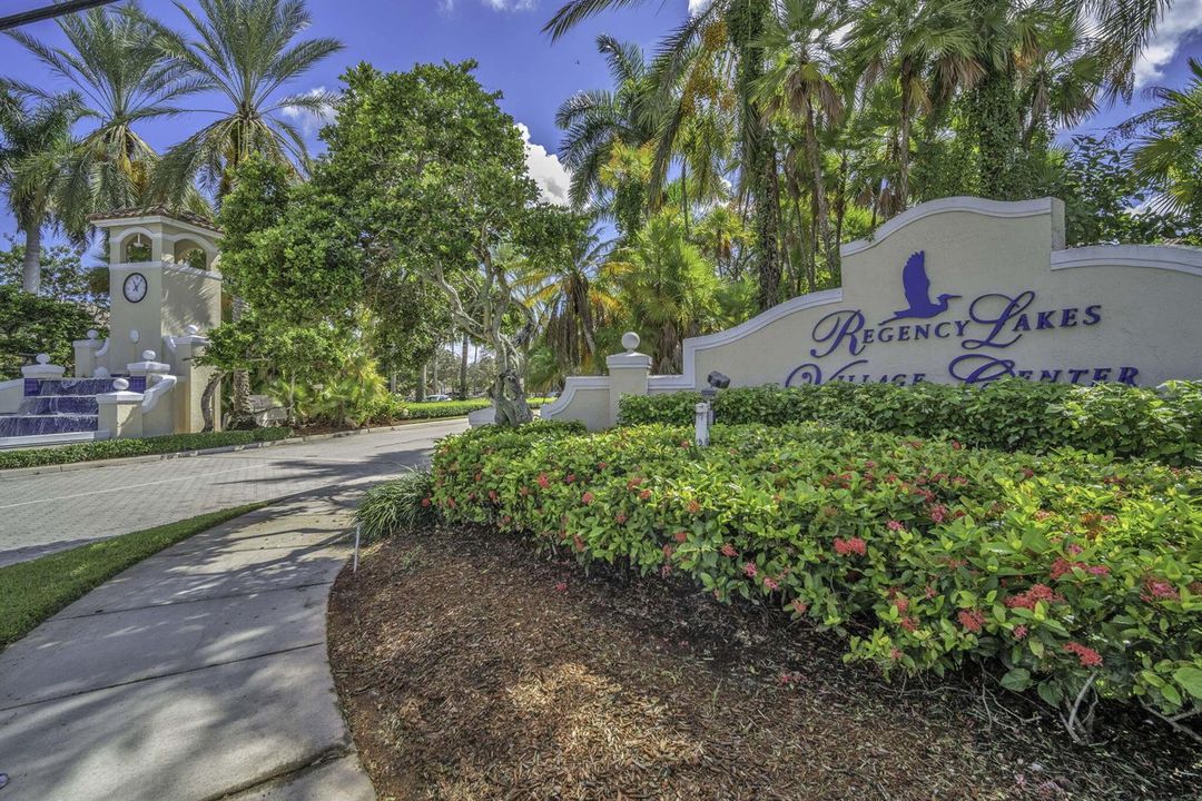 Regency Lakes