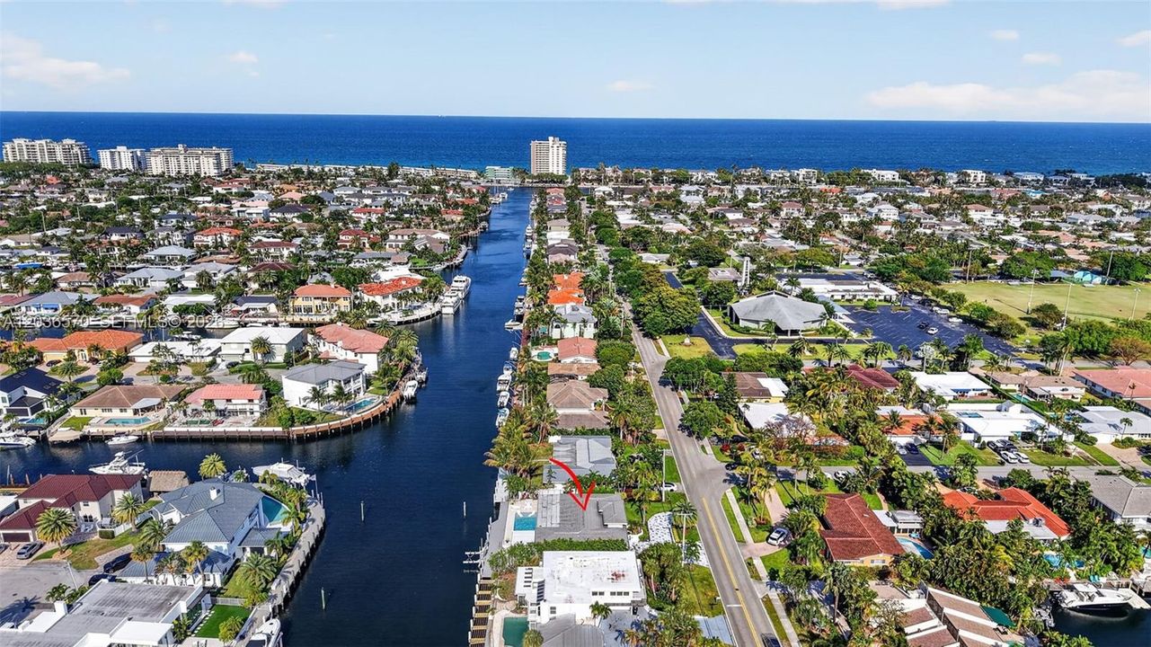 На продажу: $2,995,000 (3 спален, 2 ванн, 2458 Квадратных фут)