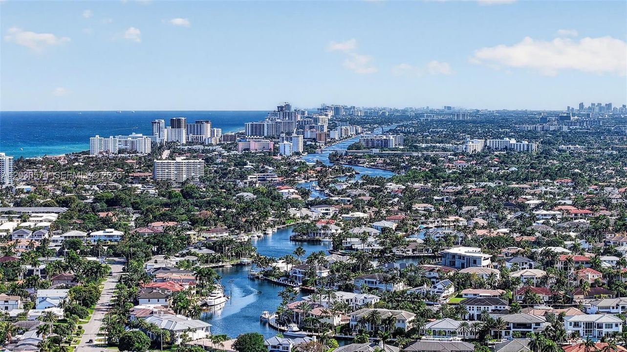 На продажу: $2,995,000 (3 спален, 2 ванн, 2458 Квадратных фут)