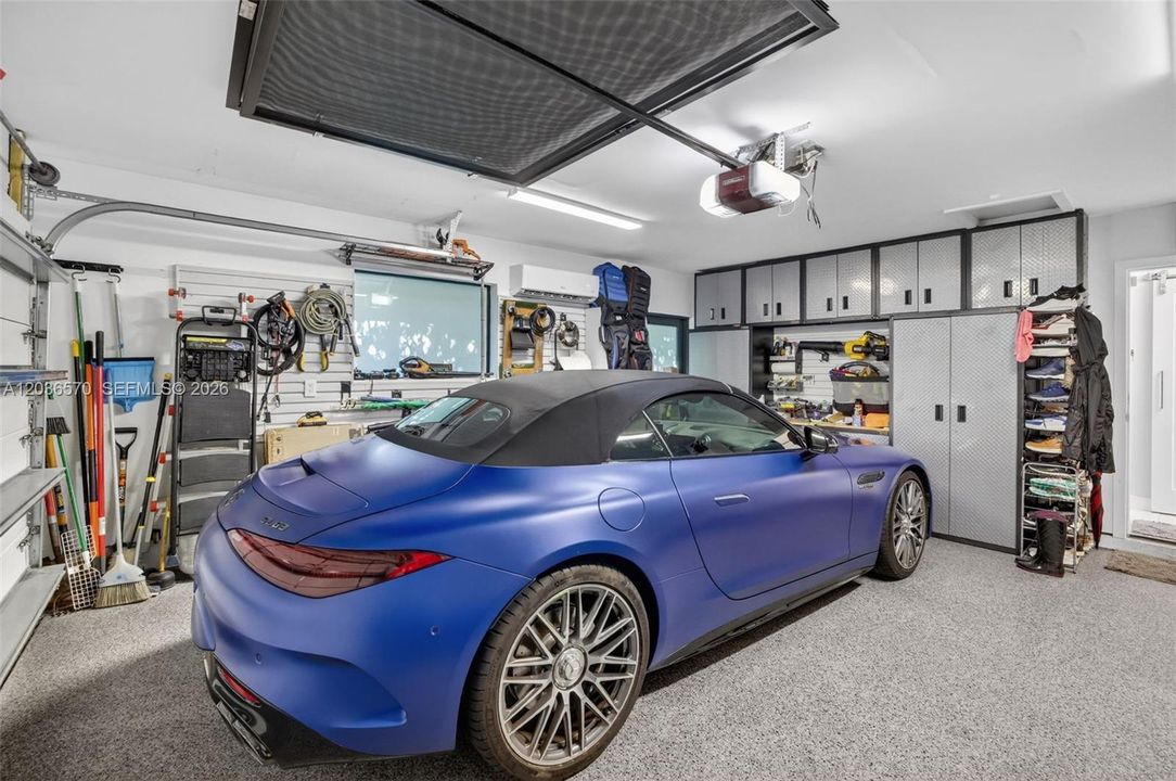 На продажу: $2,995,000 (3 спален, 2 ванн, 2458 Квадратных фут)