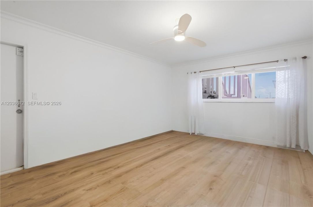 For Sale: $380,000 (2 beds, 2 baths, 1550 Square Feet)