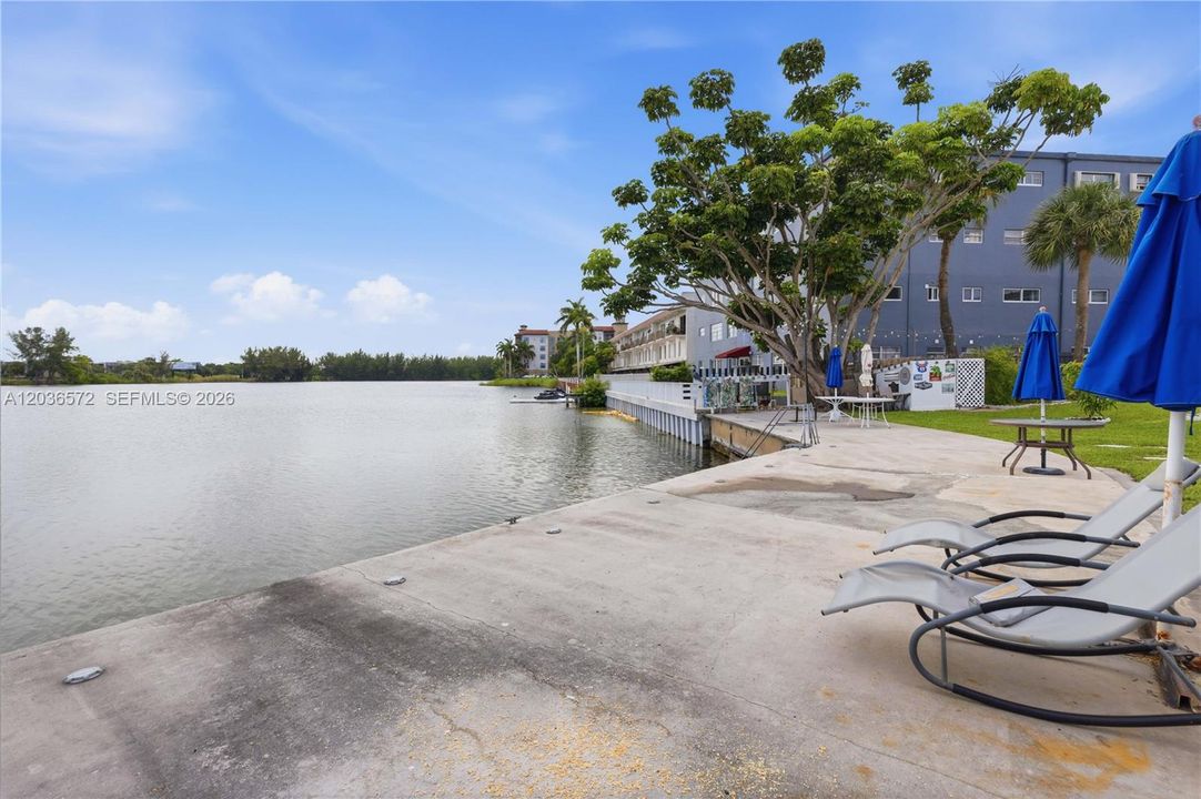 For Sale: $380,000 (2 beds, 2 baths, 1550 Square Feet)