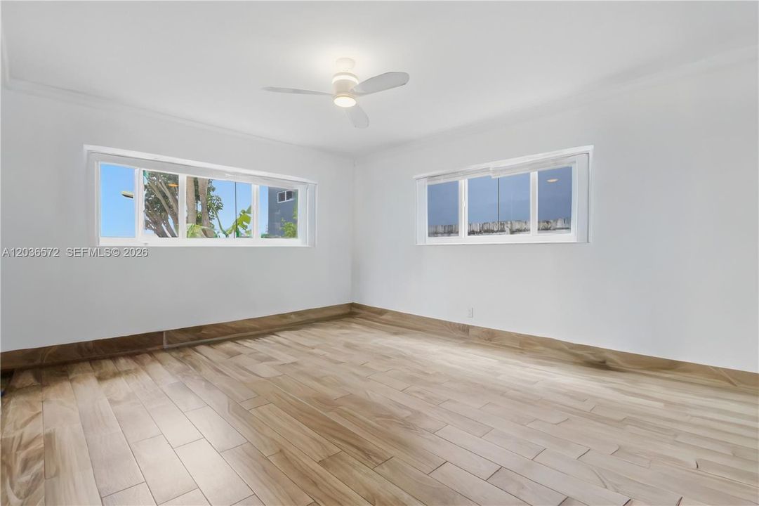 For Sale: $380,000 (2 beds, 2 baths, 1550 Square Feet)
