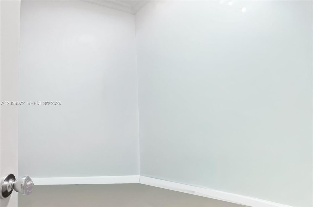 For Sale: $380,000 (2 beds, 2 baths, 1550 Square Feet)