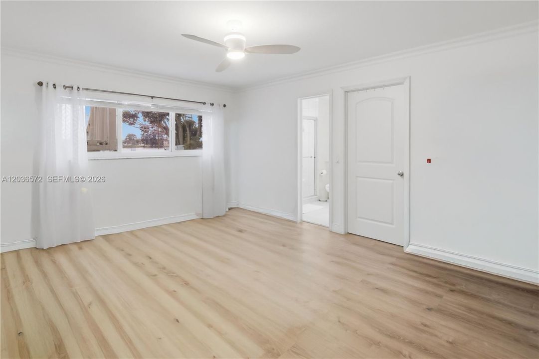 For Sale: $380,000 (2 beds, 2 baths, 1550 Square Feet)