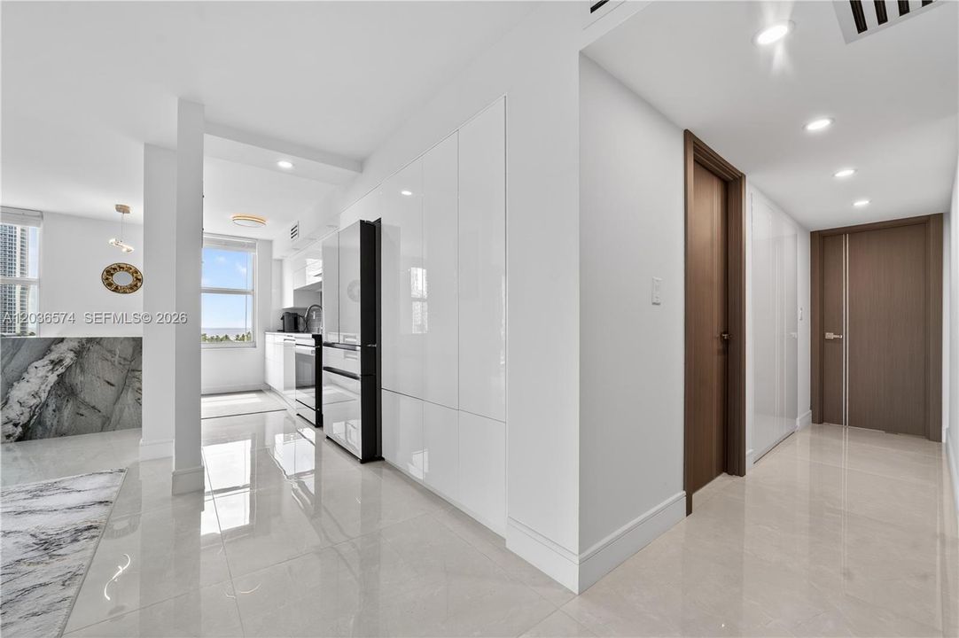 На продажу: $729,950 (2 спален, 2 ванн, 1856 Квадратных фут)