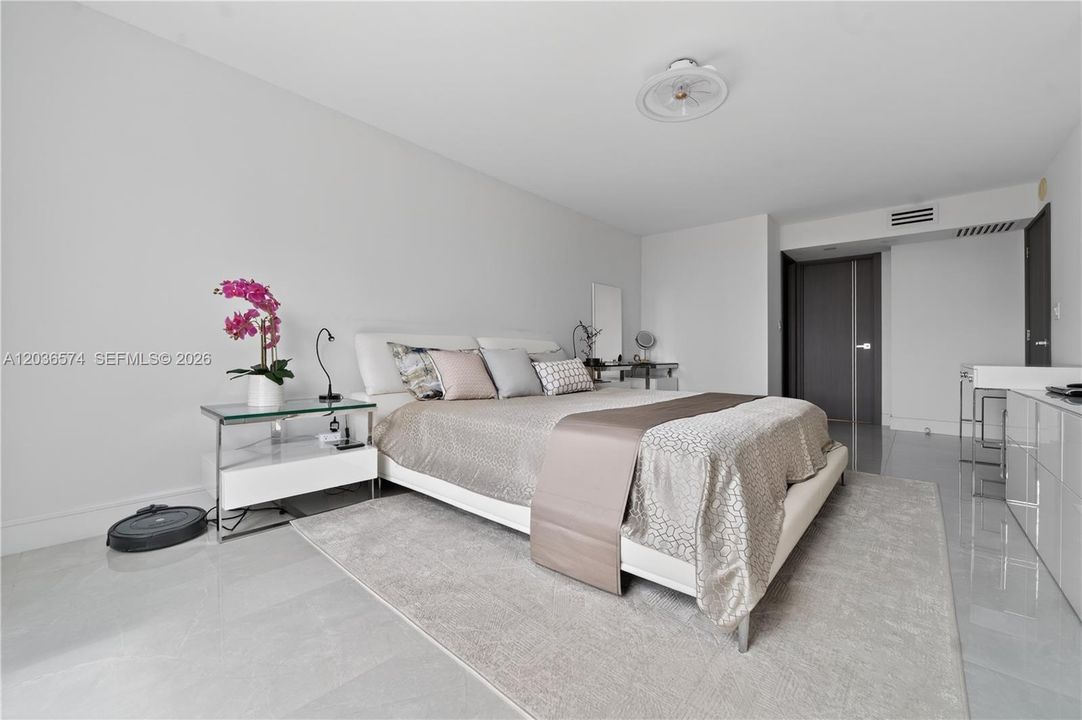 На продажу: $729,950 (2 спален, 2 ванн, 1856 Квадратных фут)