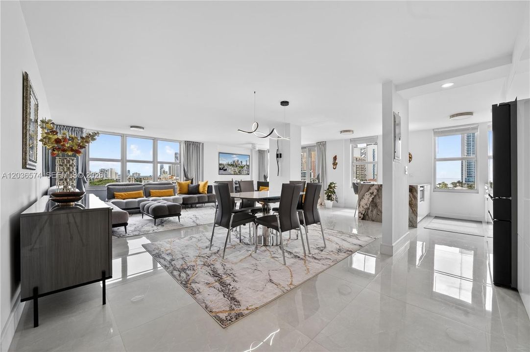 На продажу: $729,950 (2 спален, 2 ванн, 1856 Квадратных фут)