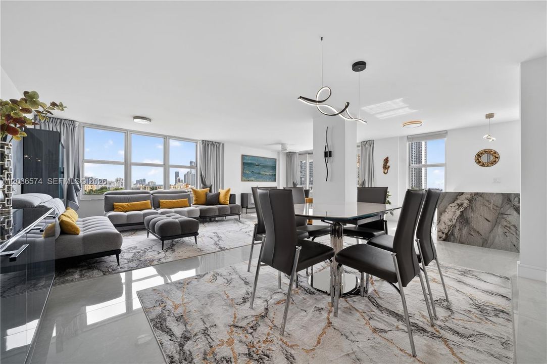 На продажу: $729,950 (2 спален, 2 ванн, 1856 Квадратных фут)