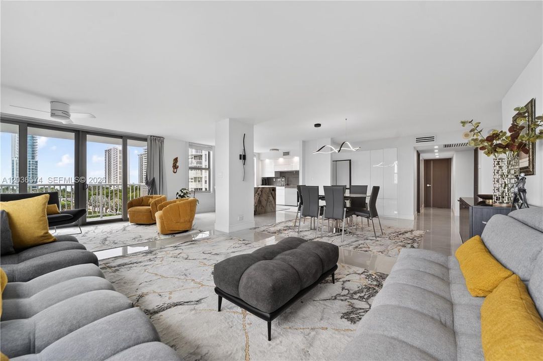 На продажу: $729,950 (2 спален, 2 ванн, 1856 Квадратных фут)