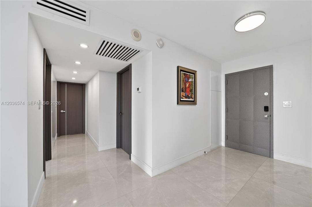 На продажу: $729,950 (2 спален, 2 ванн, 1856 Квадратных фут)