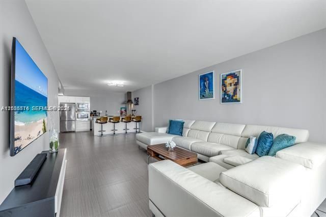 В аренду: $3,600 (2 спален, 2 ванн, 1537 Квадратных фут)