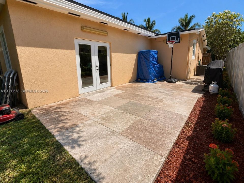 На продажу: $550,000 (3 спален, 2 ванн, 1614 Квадратных фут)