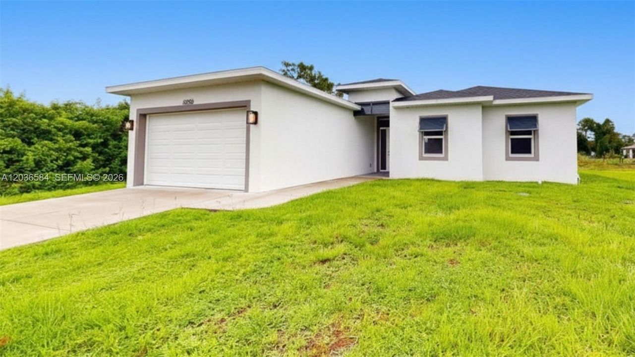 For Rent: $2,200 (3 beds, 2 baths, 1635 Square Feet)