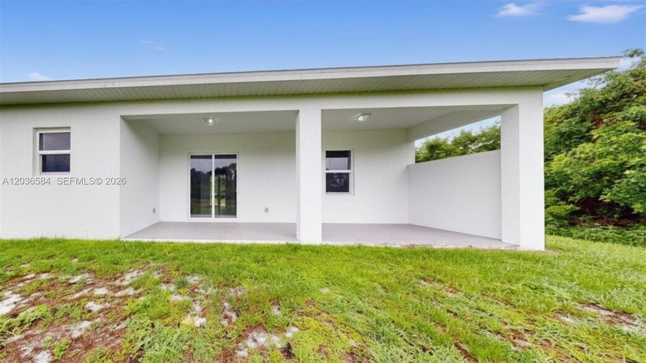 For Rent: $2,200 (3 beds, 2 baths, 1635 Square Feet)