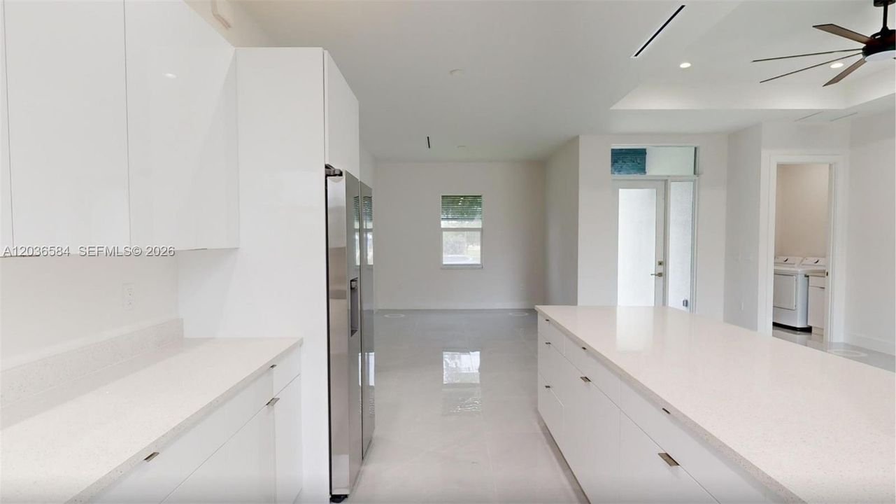 For Rent: $2,200 (3 beds, 2 baths, 1635 Square Feet)