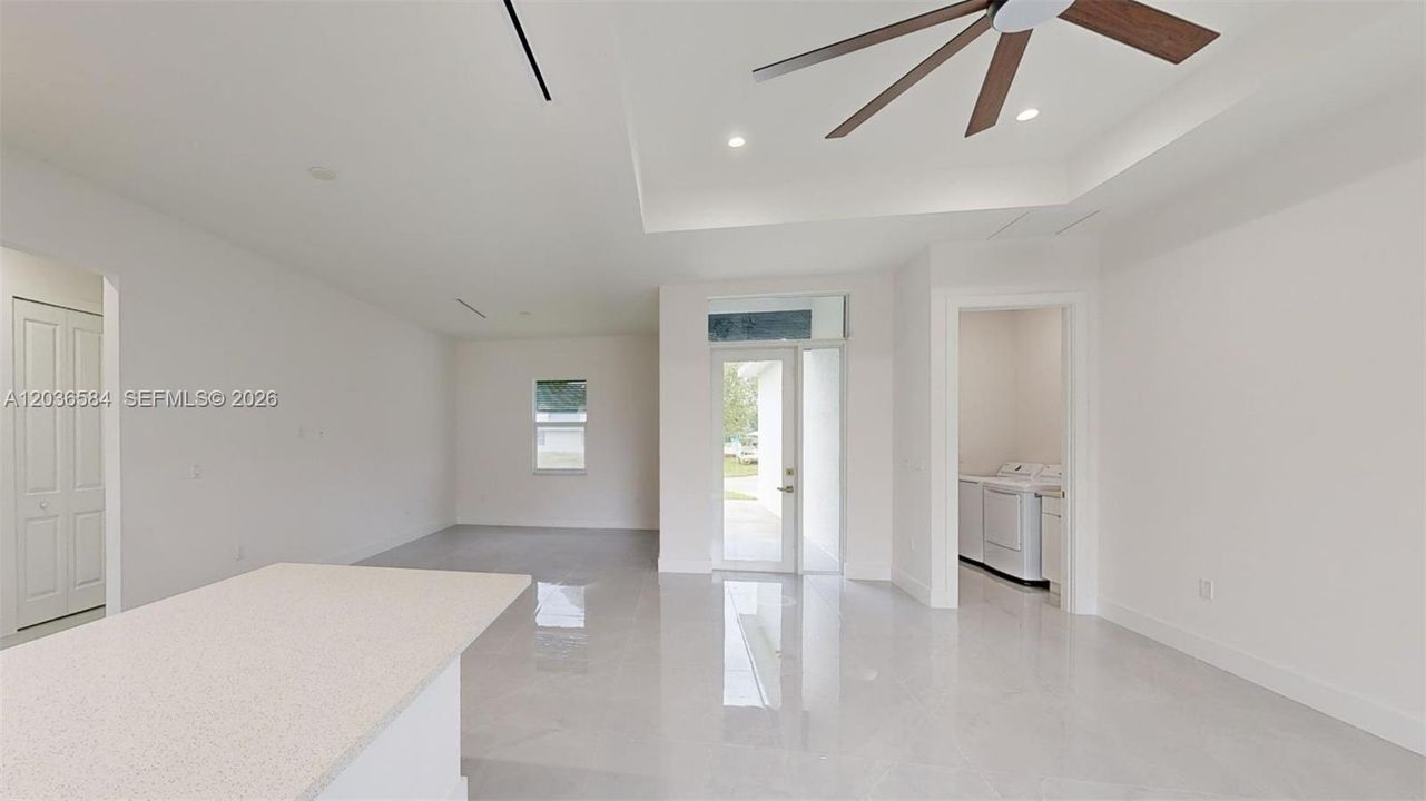 For Rent: $2,200 (3 beds, 2 baths, 1635 Square Feet)