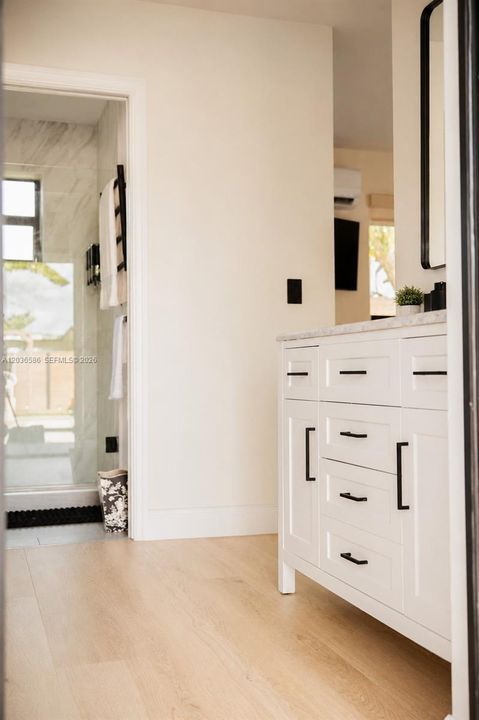 For Rent: $7,200 (3 beds, 2 baths, 1697 Square Feet)