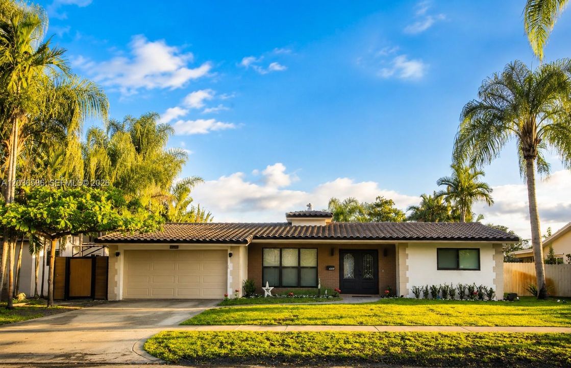 For Rent: $7,200 (3 beds, 2 baths, 1697 Square Feet)