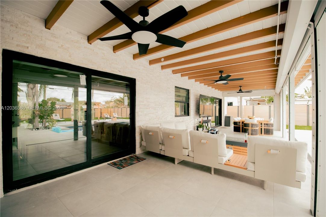 For Rent: $7,200 (3 beds, 2 baths, 1697 Square Feet)